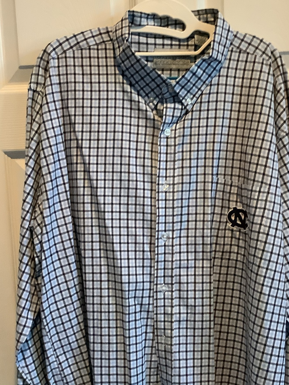 UNC Tar Heels Mens Button-Down Plaid Casual Shirt in Light Blue , sewn logo, XXL